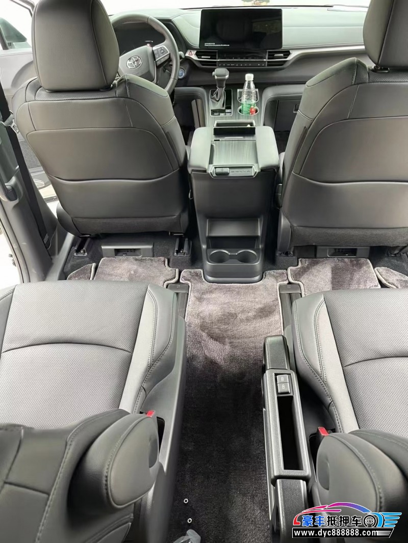 23年丰田塞纳SUV抵押车出售