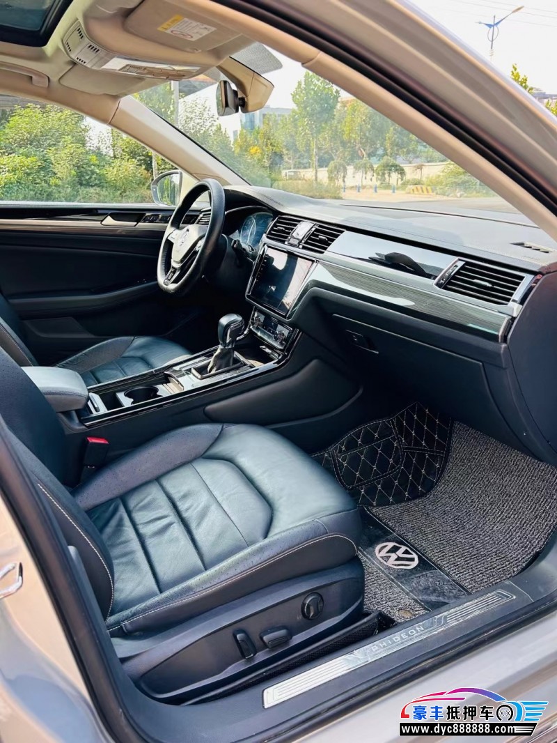 17年大众辉昂轿车抵押车出售