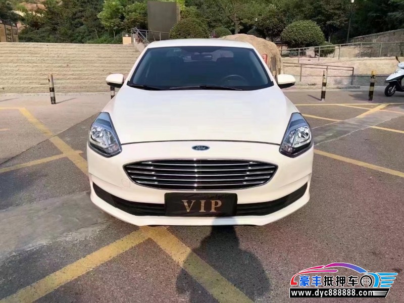 19年福特福睿斯轿车抵押车出售