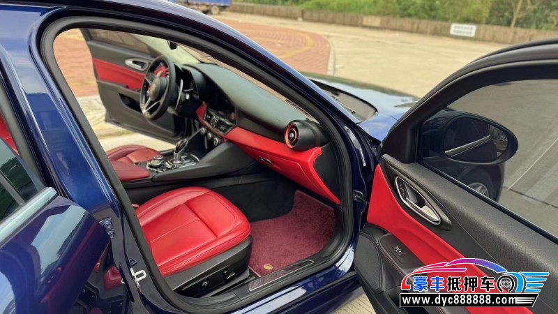 19年阿尔法·罗密欧Giulia轿车抵押车出售