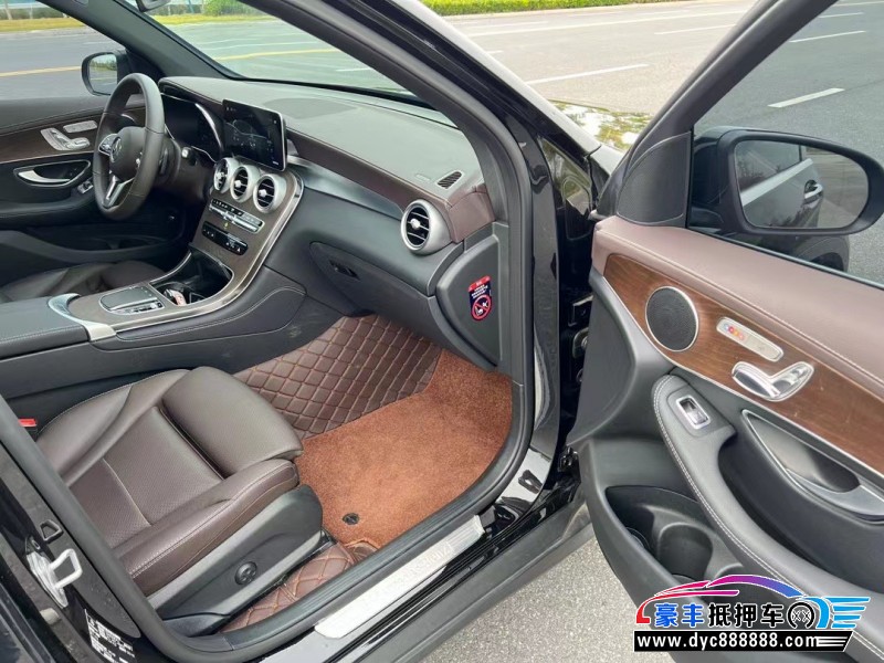 21年奔驰GLC轿车抵押车出售