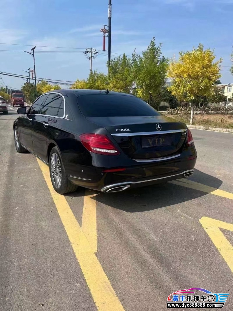 20年奔驰E轿车抵押车出售