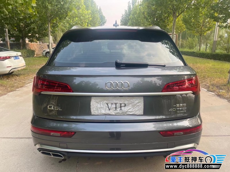 22年奥迪Q5轿车抵押车出售