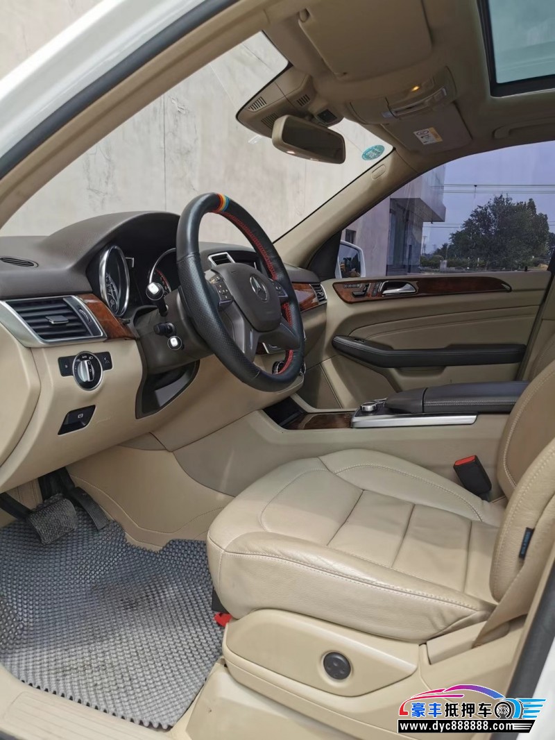 15年奔驰ML轿车抵押车出售