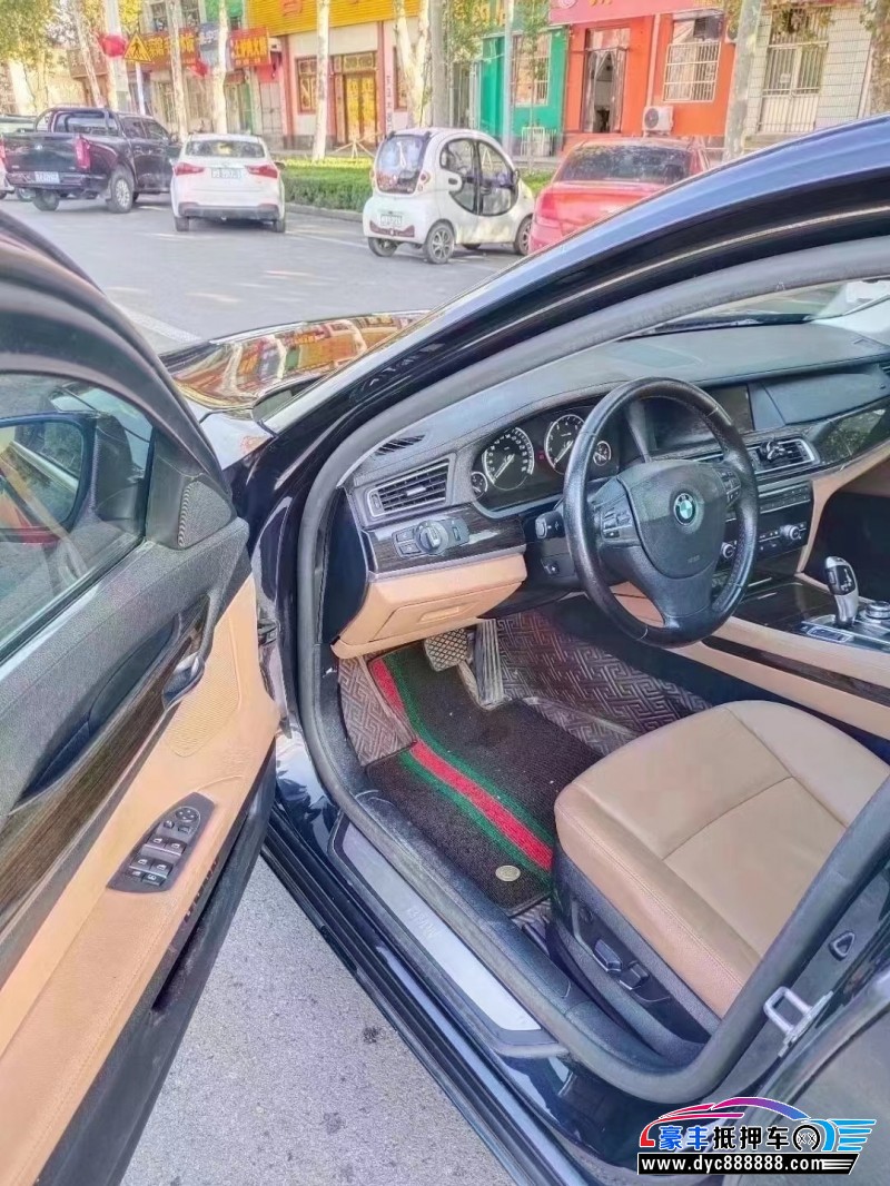 13年宝马7系轿车抵押车出售