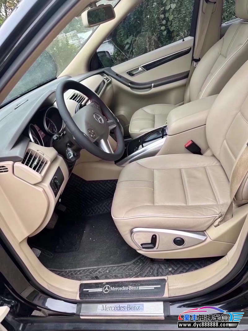 17年奔驰R轿车抵押车出售