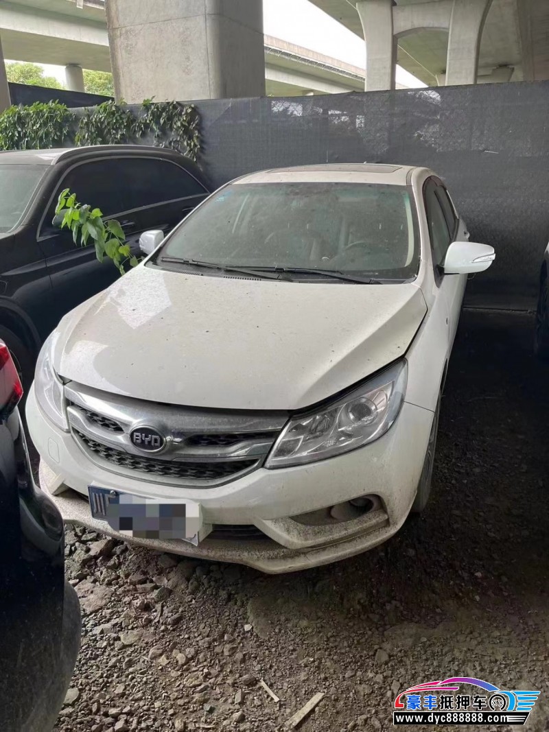 16年比亚迪速锐轿车抵押车出售
