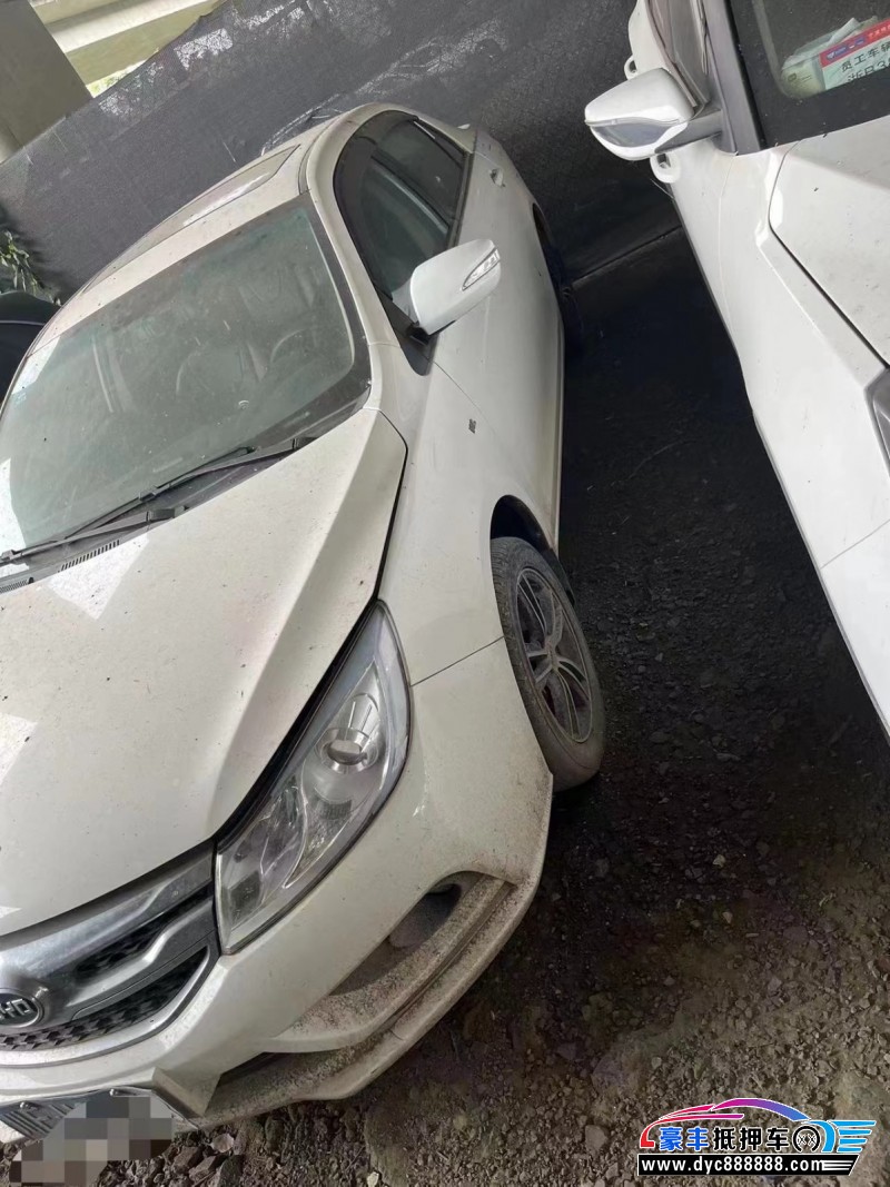 16年比亚迪速锐轿车抵押车出售