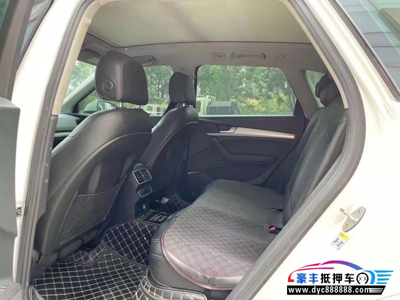 19年奥迪Q5轿车抵押车出售