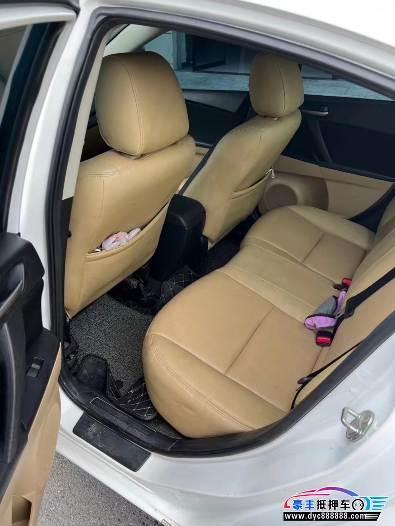 12年马自达马自达3轿车抵押车出售