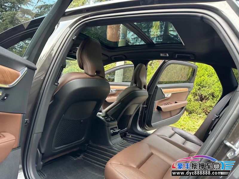 21年沃尔沃S90轿车抵押车出售