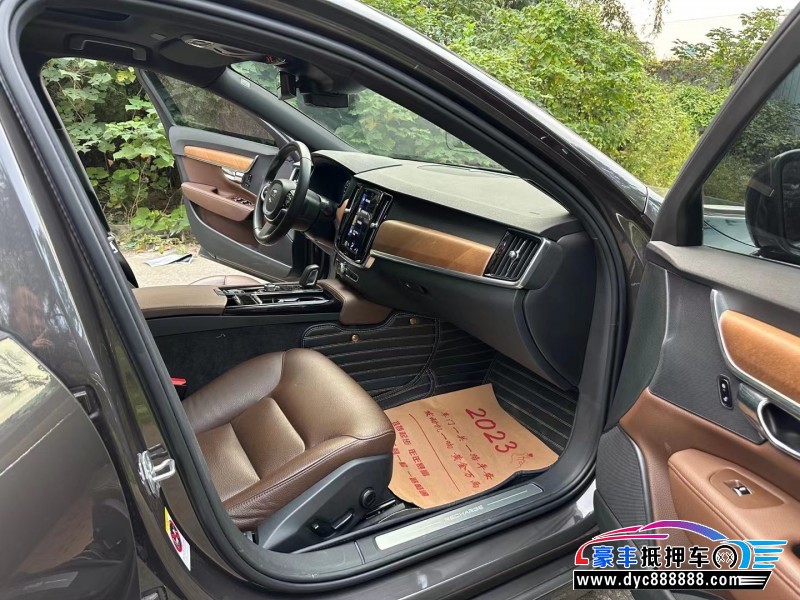 21年沃尔沃S90轿车抵押车出售