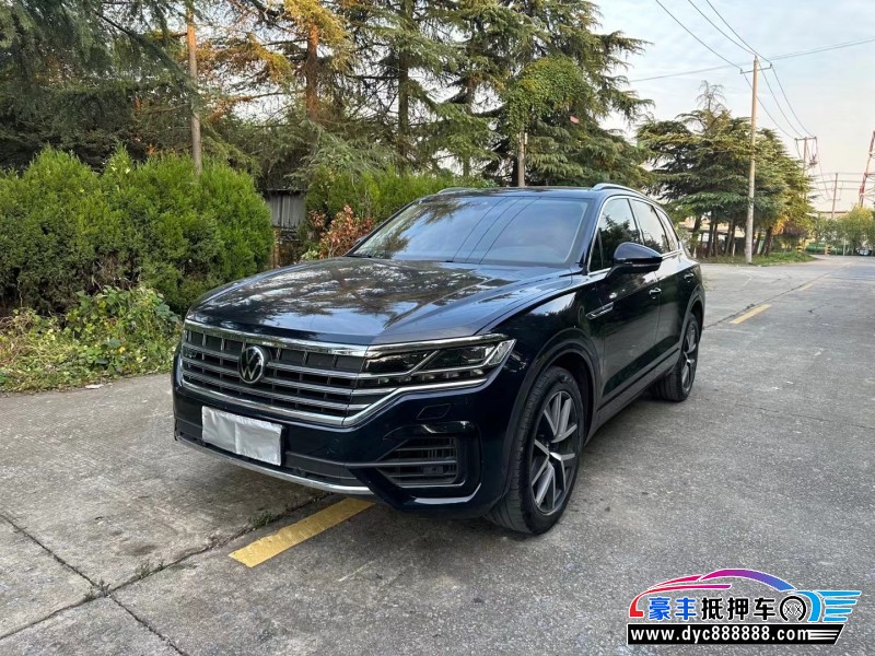 21年大众途锐轿车抵押车出售