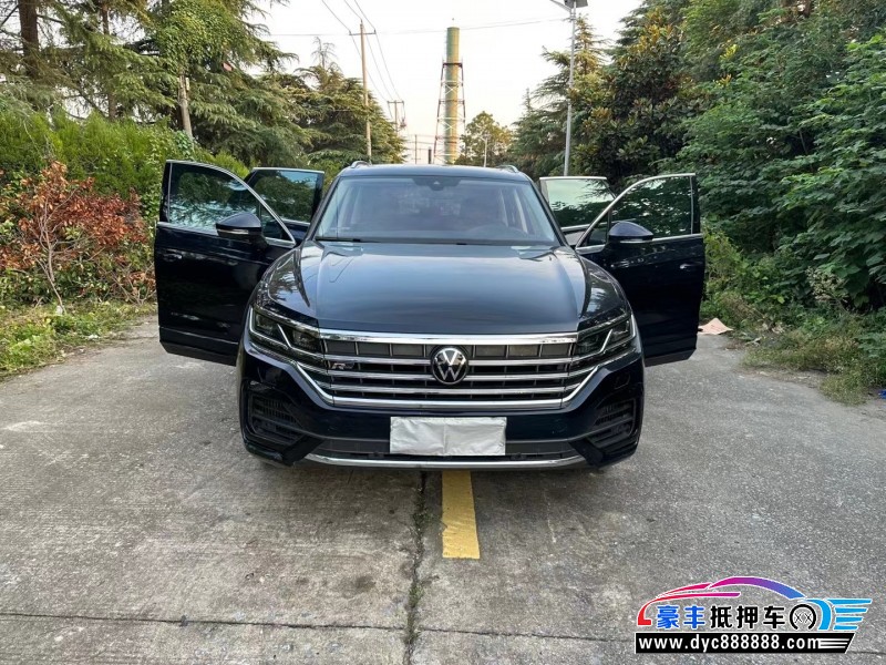 21年大众途锐轿车抵押车出售