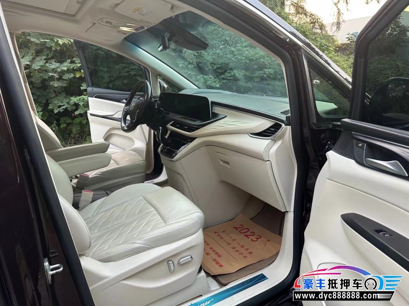 20年别克GL8轿车抵押车出售