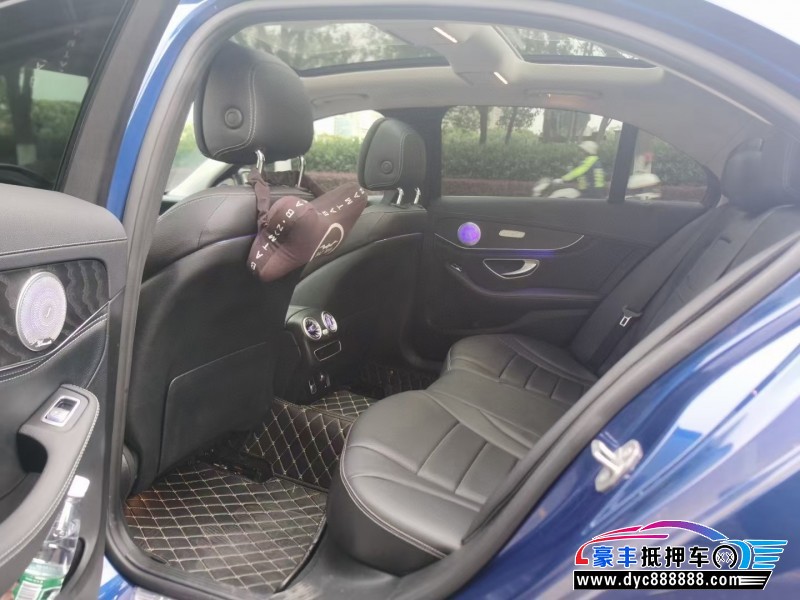 20年奔驰C轿车抵押车出售