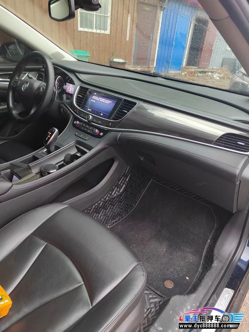 20年别克君越轿车抵押车出售