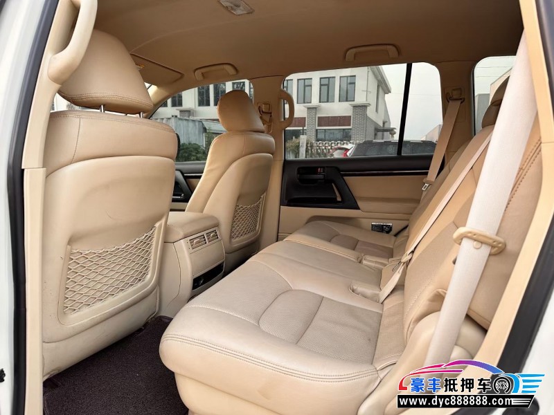 16年丰田兰德酷路泽轿车抵押车出售