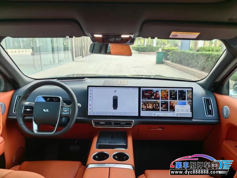 23年理想L8轿车抵押车出售