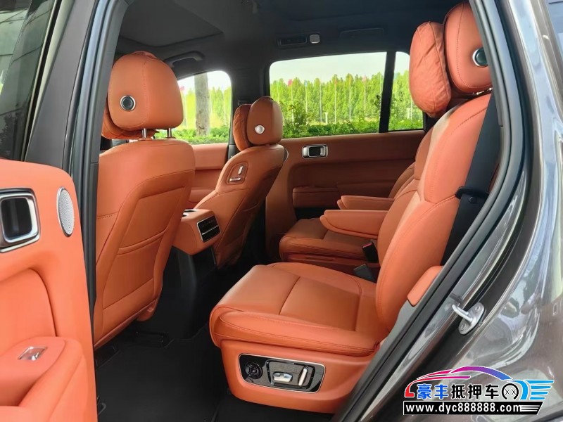 23年理想L8轿车抵押车出售