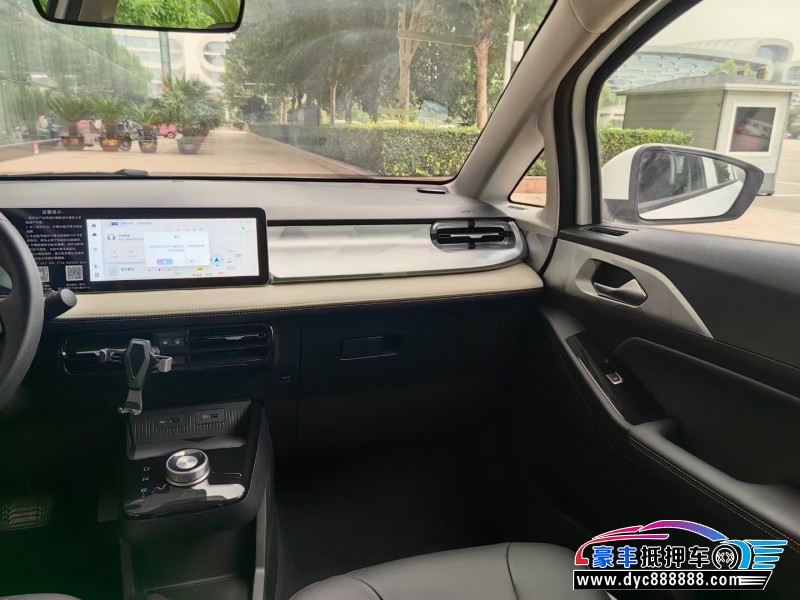 23年吉利几何轿车抵押车出售