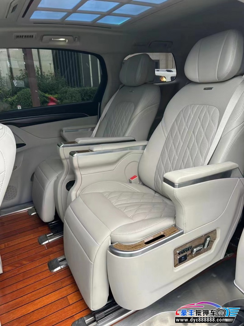 20年别克GL8轿车抵押车出售