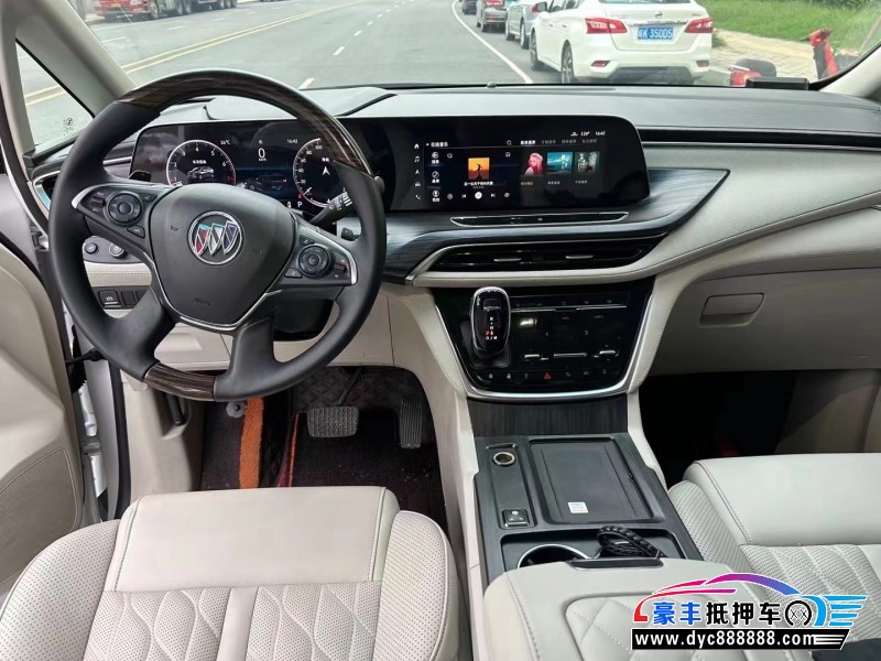 20年别克GL8轿车抵押车出售