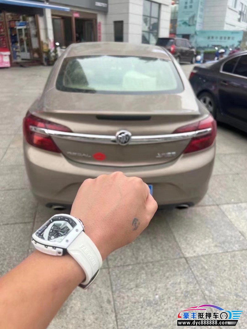 17年别克君威轿车抵押车出售