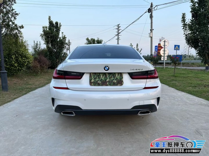 22年宝马3系轿车抵押车出售