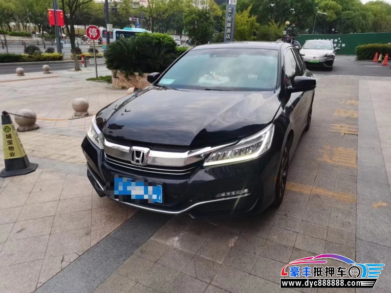 16年本田雅阁轿车抵押车出售