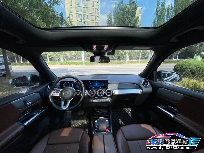 21年奔驰GLB轿车抵押车出售