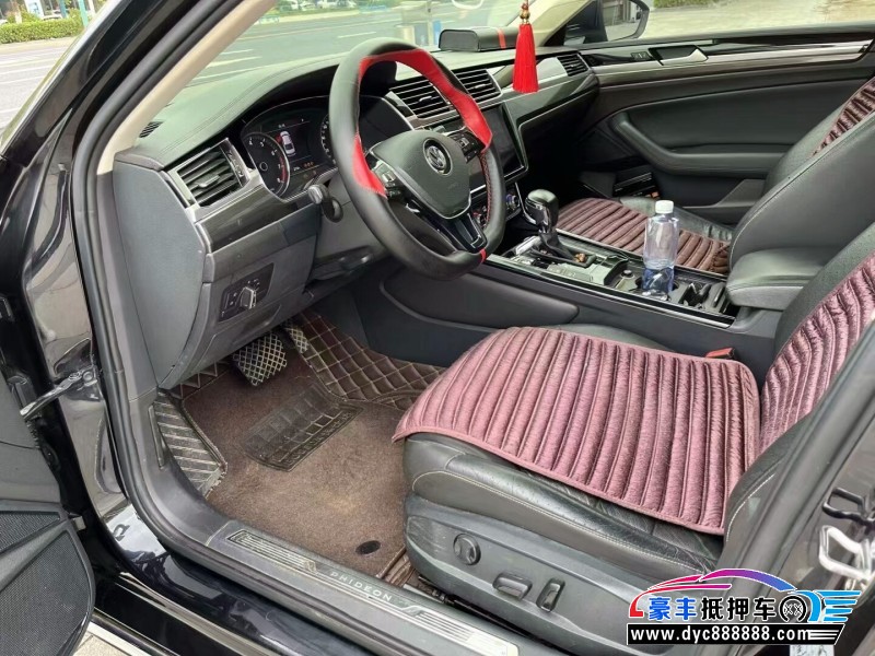 18年大众辉昂轿车抵押车出售