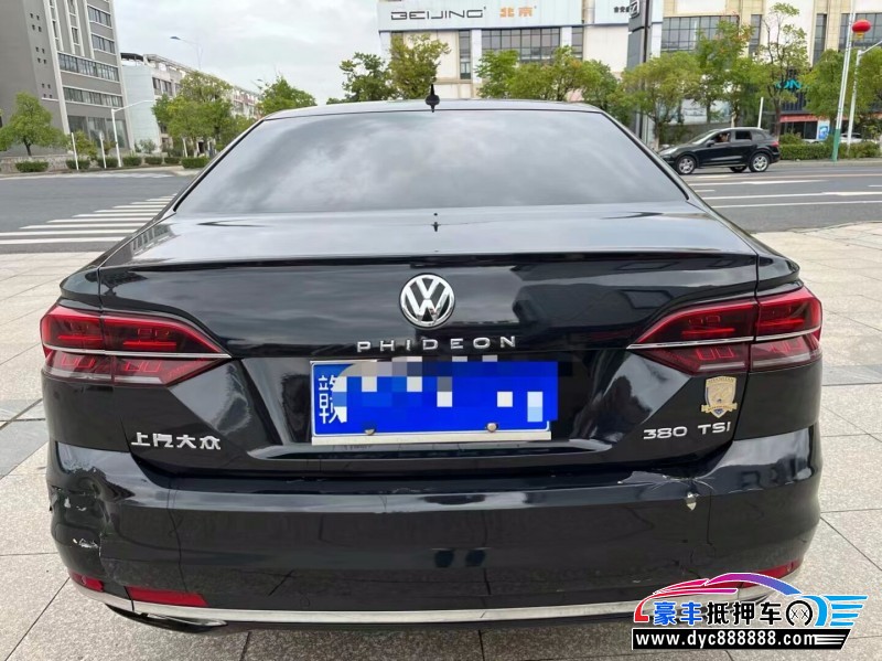 18年大众辉昂轿车抵押车出售