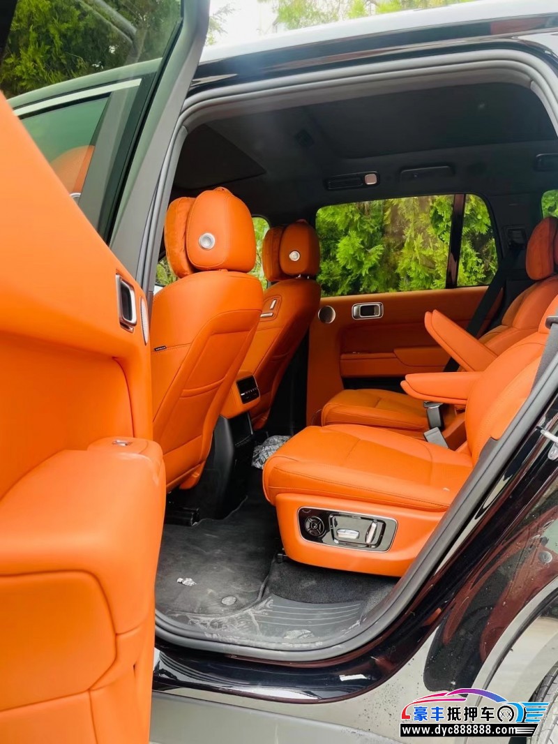 23年理想L8轿车抵押车出售