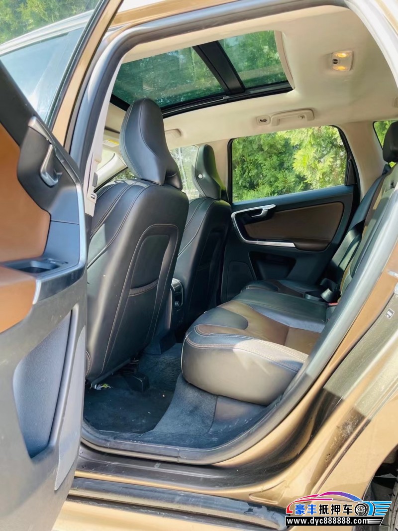 17年沃尔沃XC60轿车抵押车出售