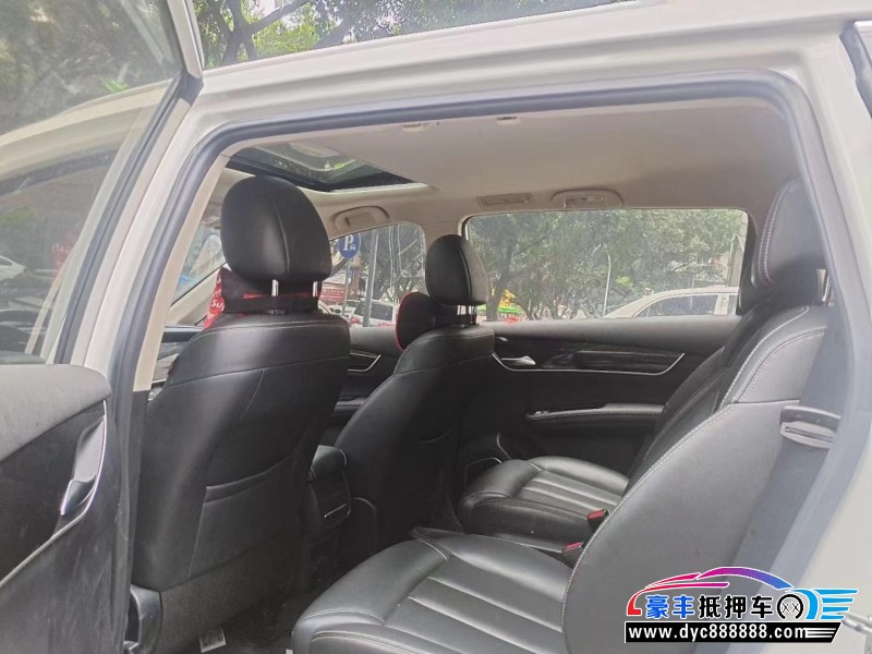 20年比亚迪宋轿车抵押车出售