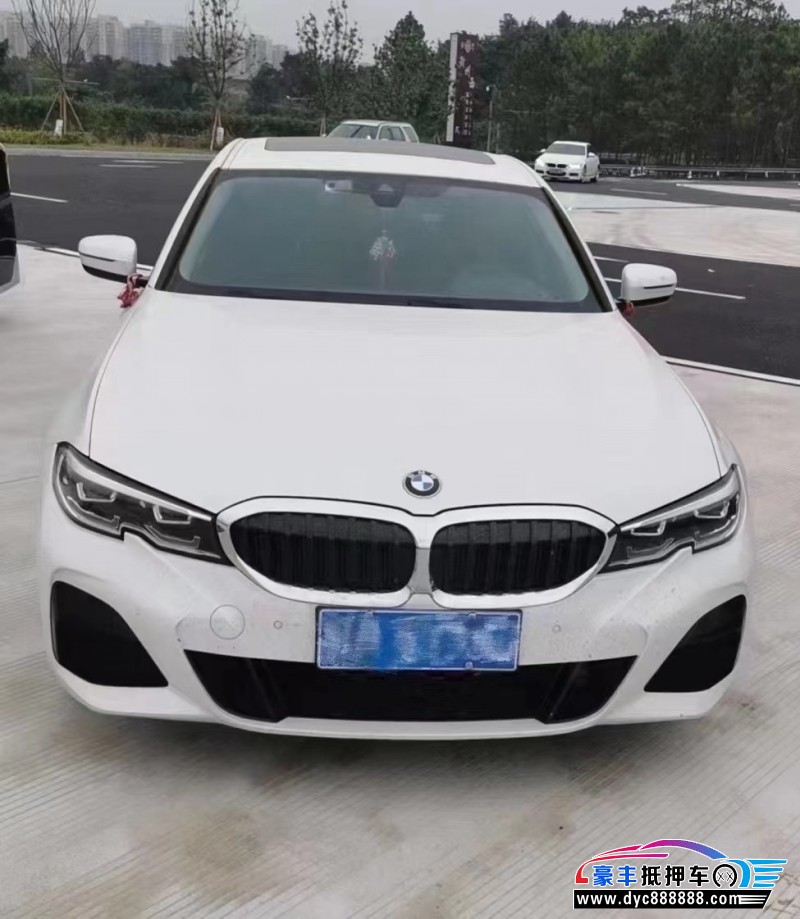 21年宝马3系轿车抵押车出售