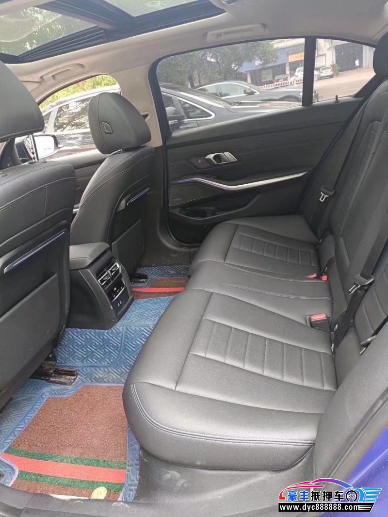 20年宝马3系轿车抵押车出售