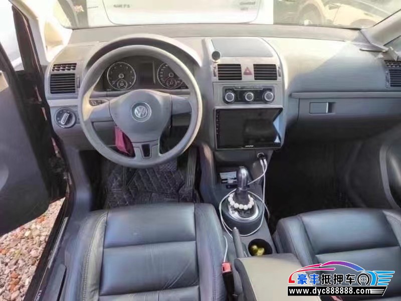 14年大众途安轿车抵押车出售