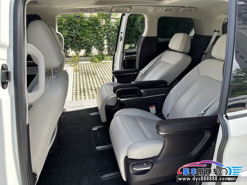 21年传祺M8轿车抵押车出售