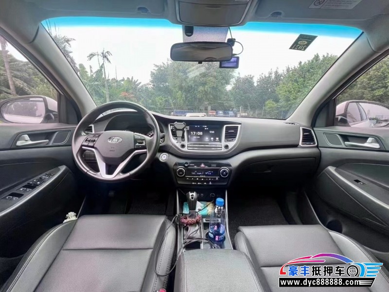 15年现代途胜轿车抵押车出售