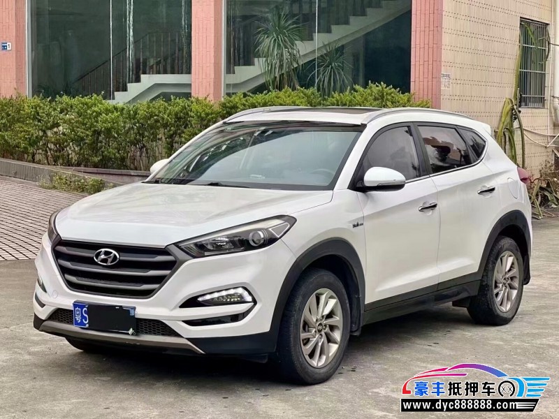 15年现代途胜轿车抵押车出售