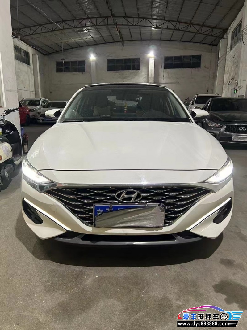 20年现代菲斯塔轿车抵押车出售