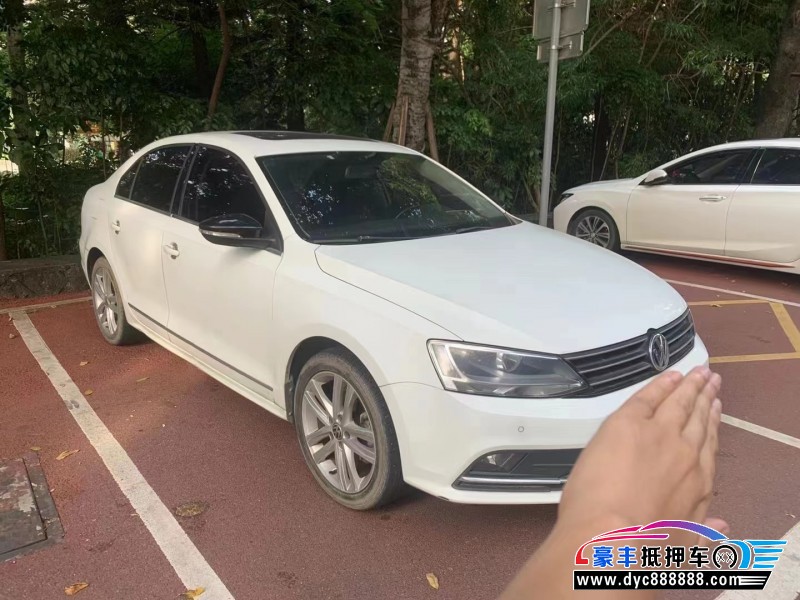 18年大众速腾轿车抵押车出售