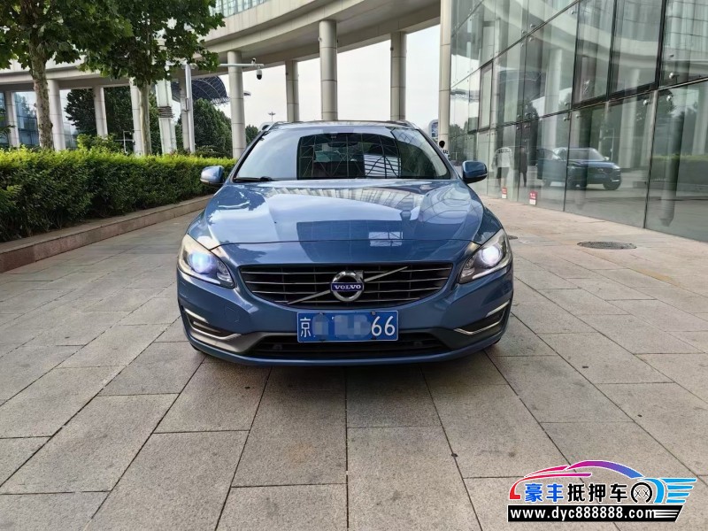 15年沃尔沃V60轿车抵押车出售