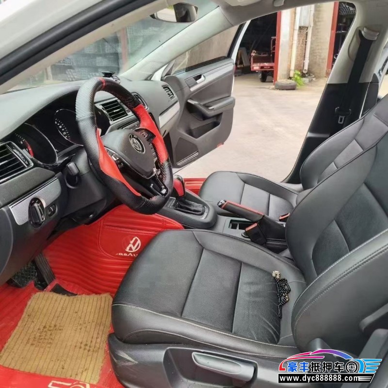 18年大众速腾轿车抵押车出售