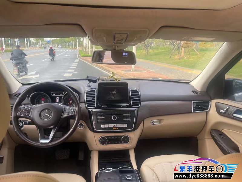 17年奔驰GLE轿车抵押车出售