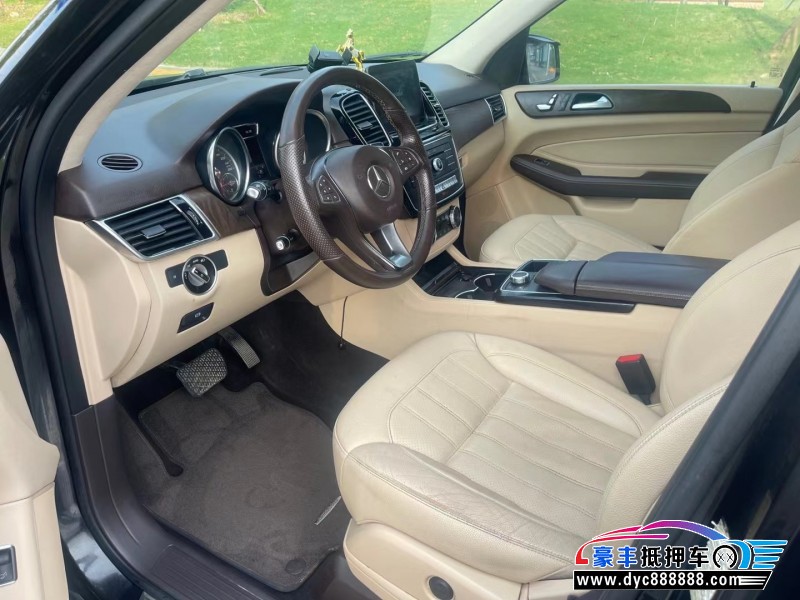 17年奔驰GLE轿车抵押车出售