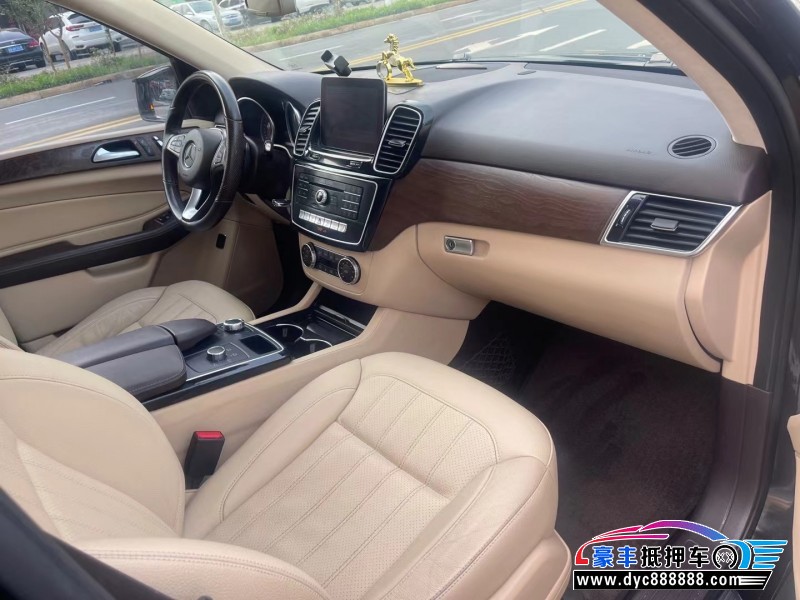 17年奔驰GLE轿车抵押车出售