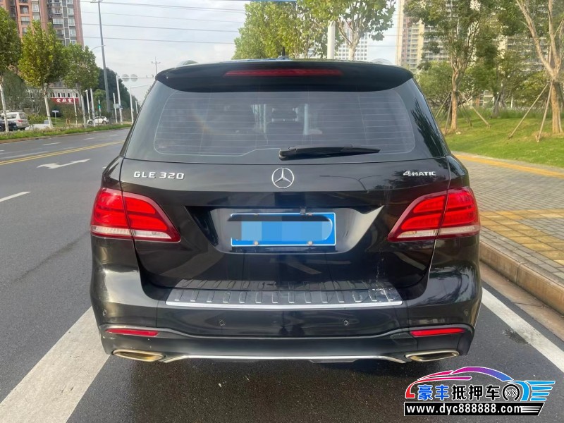 17年奔驰GLE轿车抵押车出售